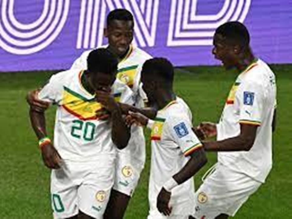 SENEGAL SIGUE CON VIDA